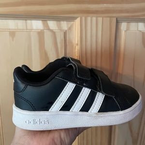 Adidas sneakers toddler size 9T